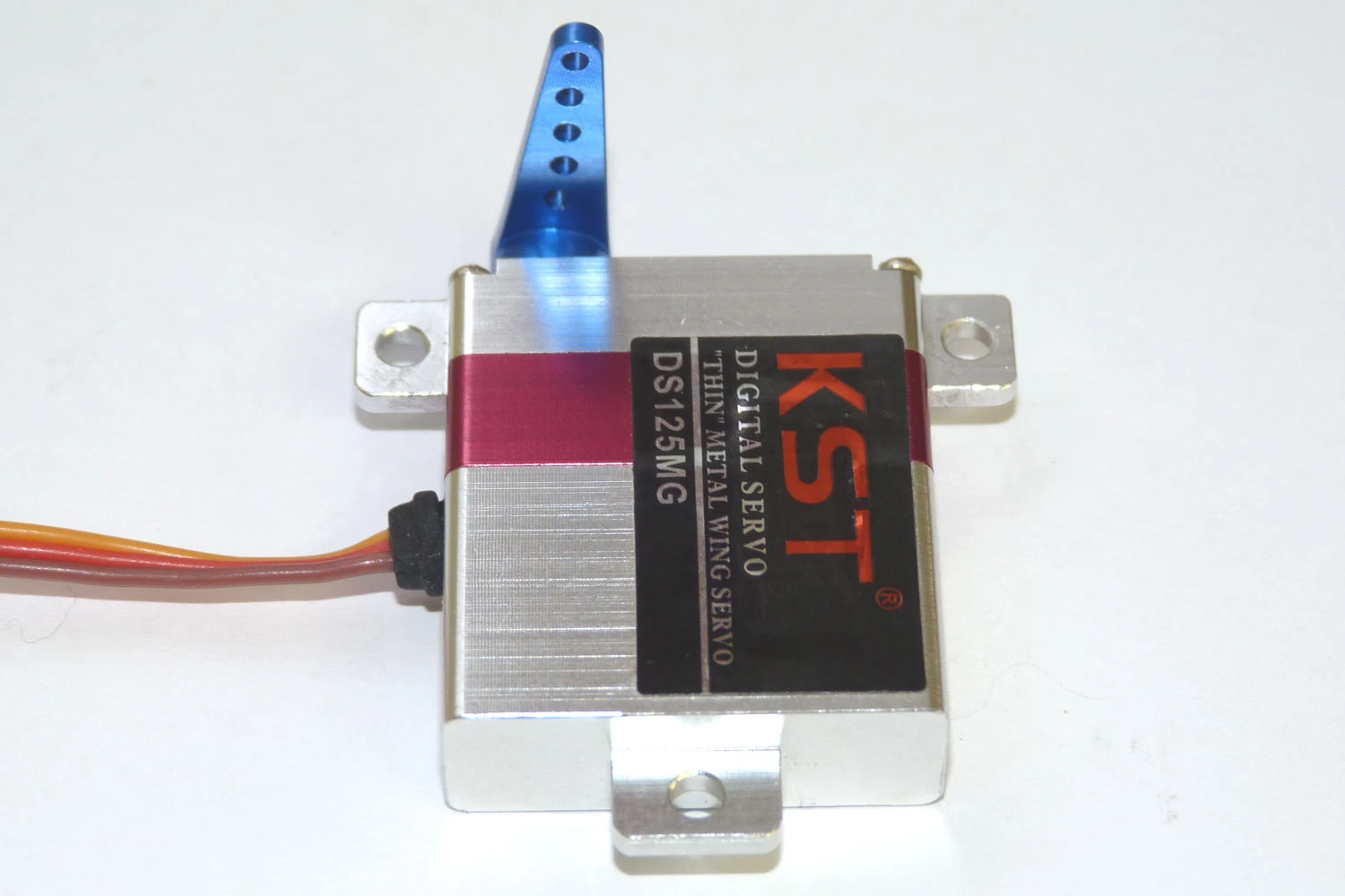 KST DS125MG WING Servo - 7.0Kg.cm 0.12s 28.0g 10mm 5 KST DS125MG WING Servo - 7.0Kg.cm 0.12s 28.0g 10mm - Image 3